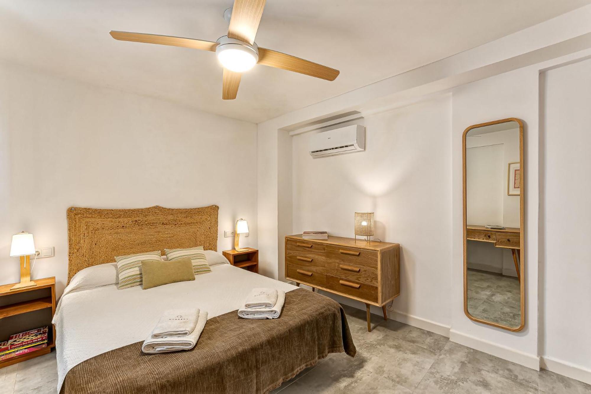 Lovely House In Peaceful Courtyard Apartamento Benalmádena